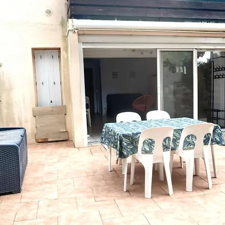 Daire T2 En Rez-de-jardin Avec Piscine, Tennis Et Parking Proche - Fr-1-607-211