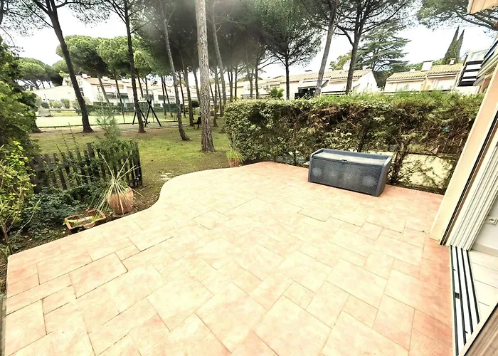 T2 En Rez-de-jardin Avec Piscine, Tennis Et Parking Proche - Fr-1-607-211 Διαμέρισμα *